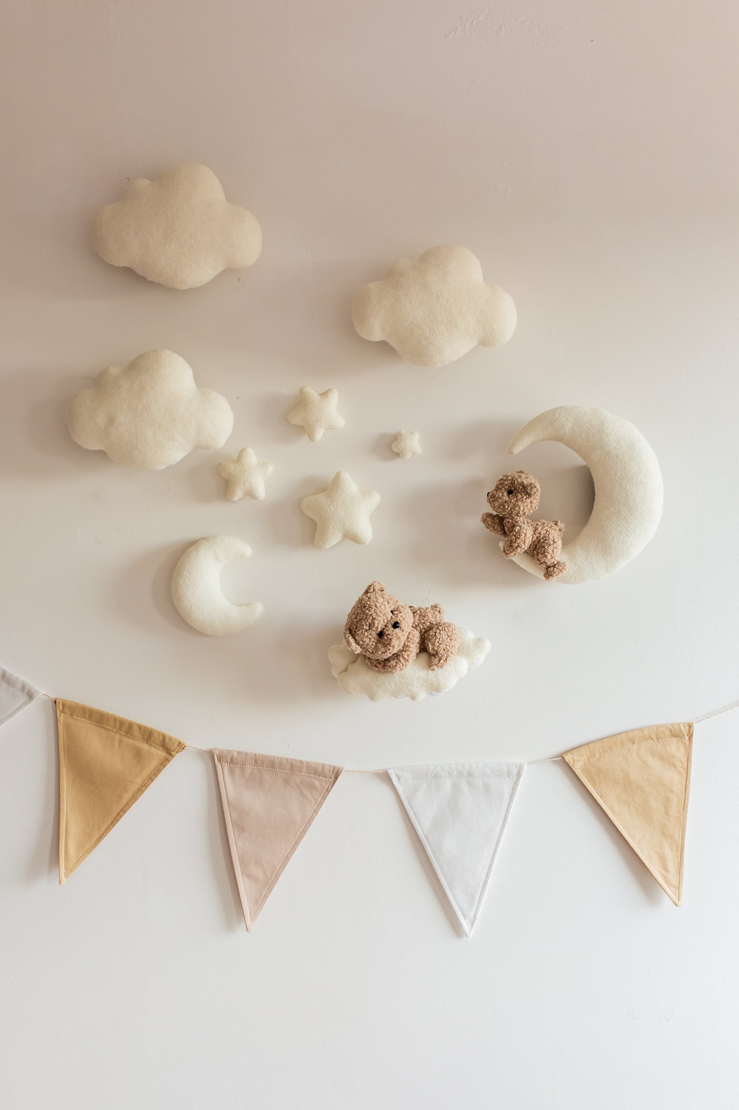 Eco-friendly bouclé twin bears wall décor for baby room with whimsical design