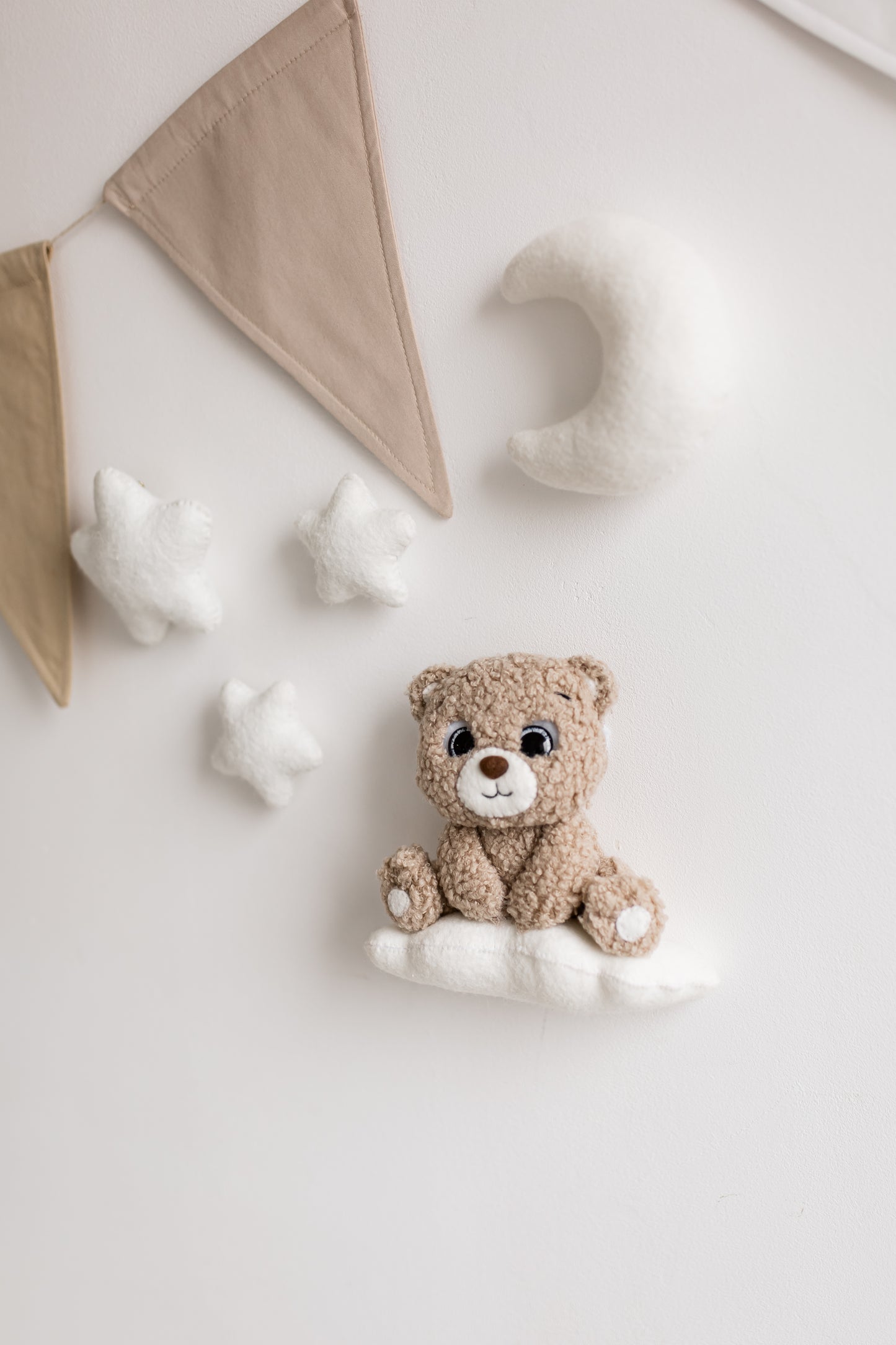Handmade bouclé teddy bear wall décor for nursery with warm LED night light