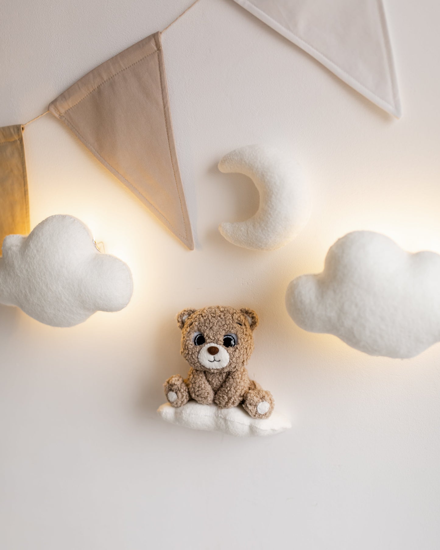 Boucle bear wall light set with LED night lights in nursery decor