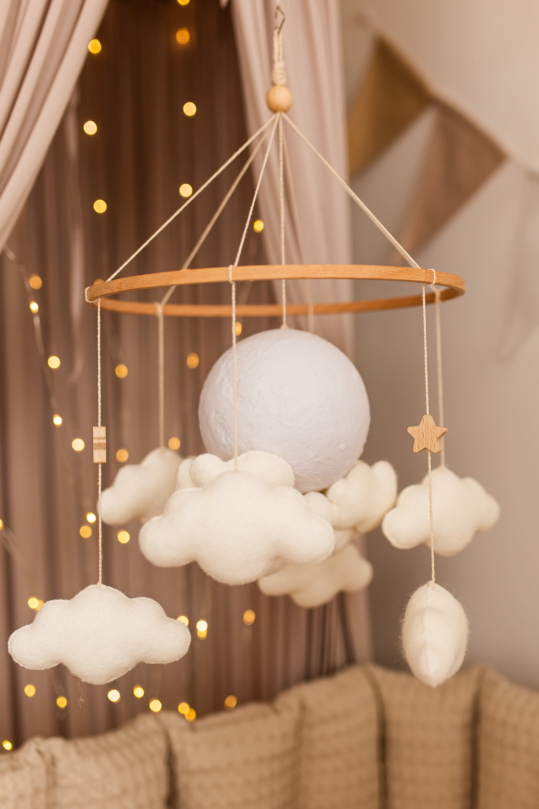Nursery night light baby crib mobile