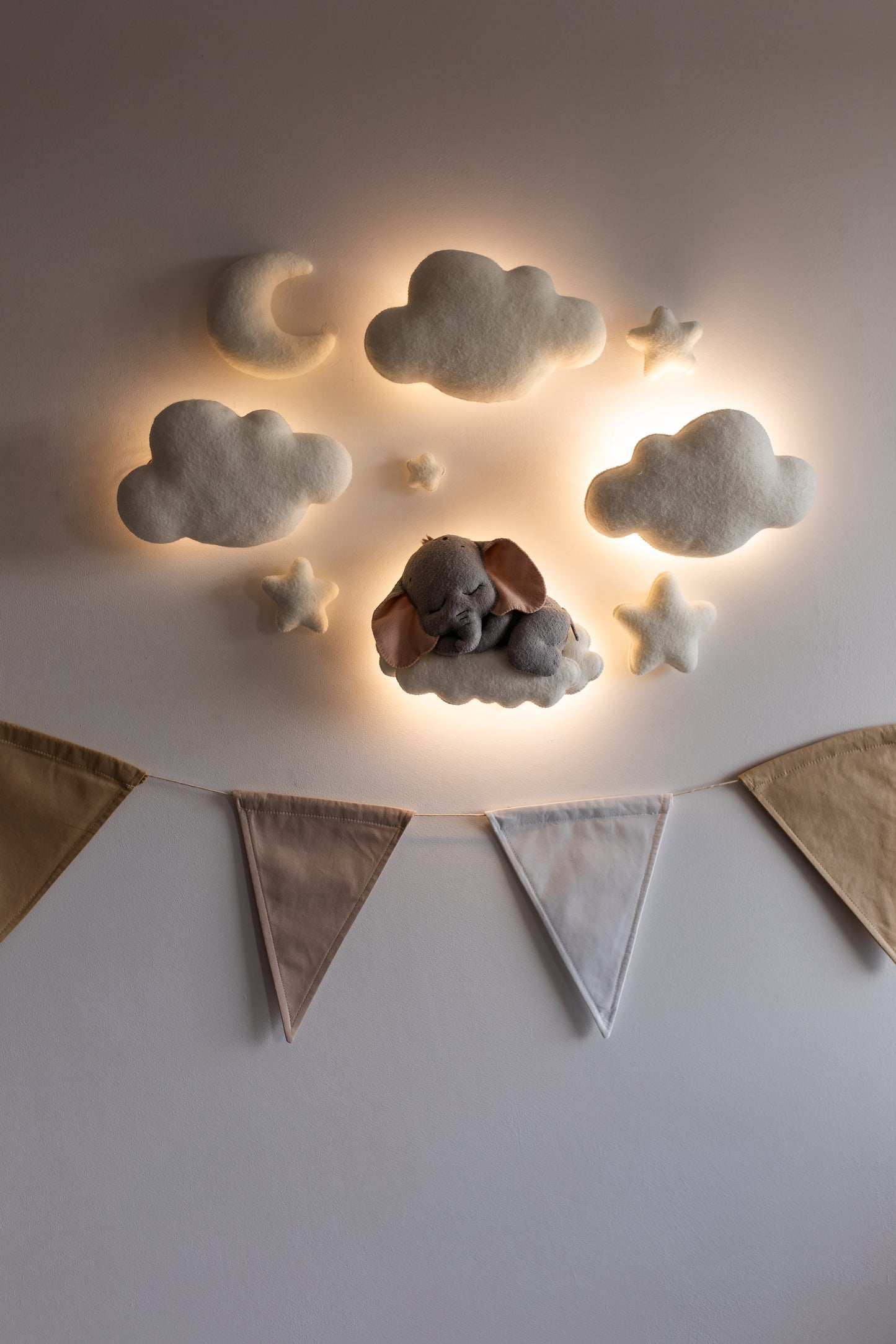 Safari Animal Night Light | Nursery Wall Lamp Set | Giraffe Elephant Tiger Lion