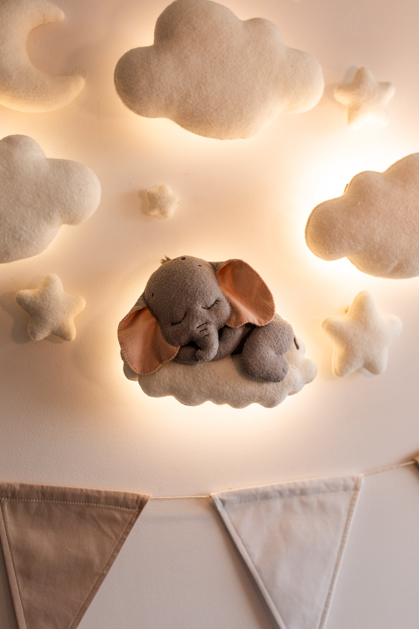 Safari Animal Night Light | Nursery Wall Lamp Set | Giraffe Elephant Tiger Lion