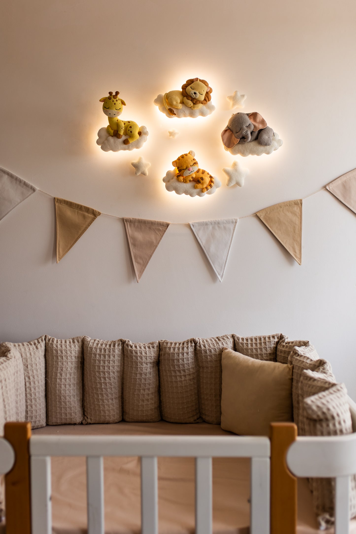 Safari Animal Night Light | Nursery Wall Lamp Set | Giraffe Elephant Tiger Lion