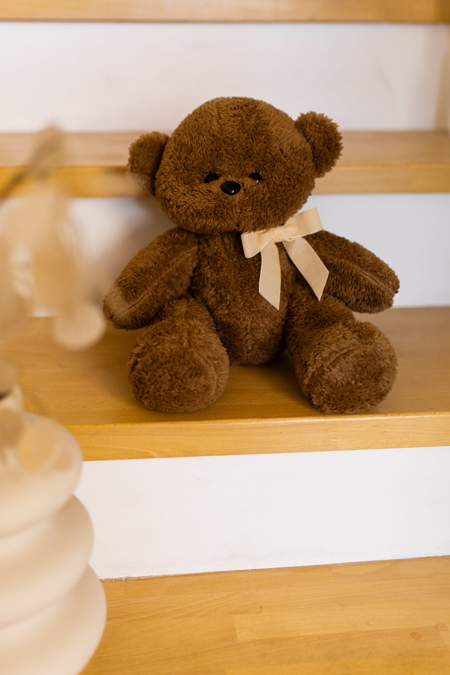 Нічник з повітряними кульками та бурим ведмедем 